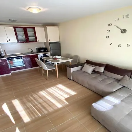 Bratanov Lifestyle Deluxe Lägenhet